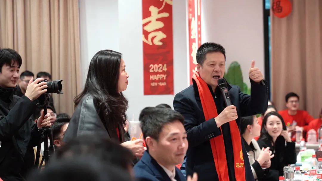 歡慶不止，夢想前行！東方龍商務集團“筑夢十年，有龍則靈”年度盛典圓滿落幕！